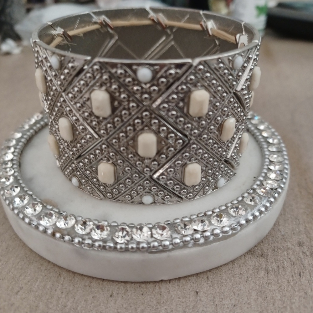 Vintage Jennifer Lopez Silver Stretch Bracelet